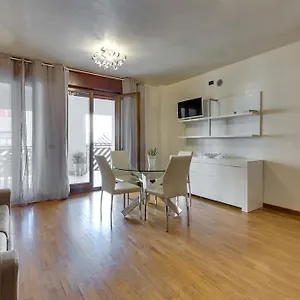 Quartiere 2000 Appartamento